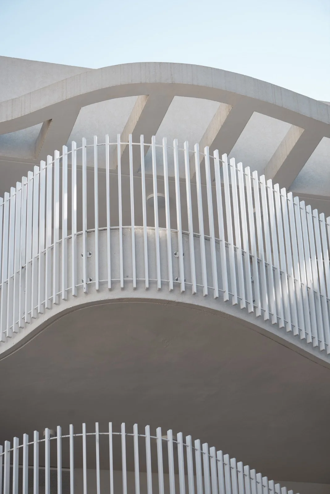 BIM Architecture | Drift like Central Apartment Building/HQ Architects