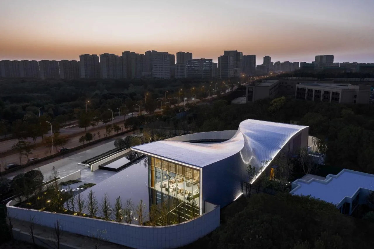 BIM Architecture | Wuhan Urban Construction · Huashan Impression: Dynamic Twisting/Execution Design