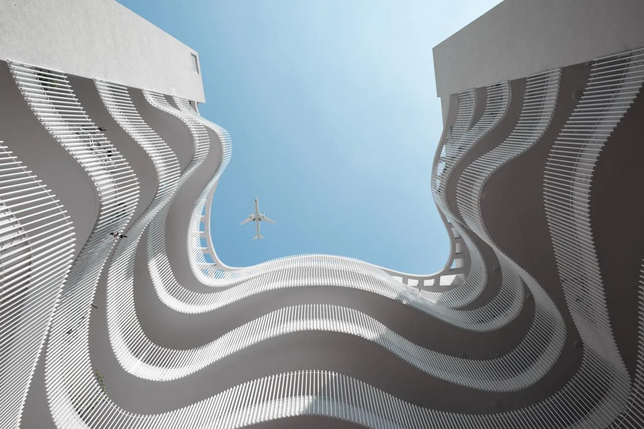 BIM Architecture | Drift like Central Apartment Building/HQ Architects