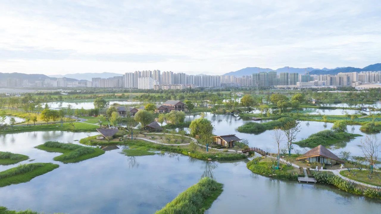 BIM Architecture | Fuyang Yangpi Lake Wetland Ecological Hotel/Jianlin Architecture