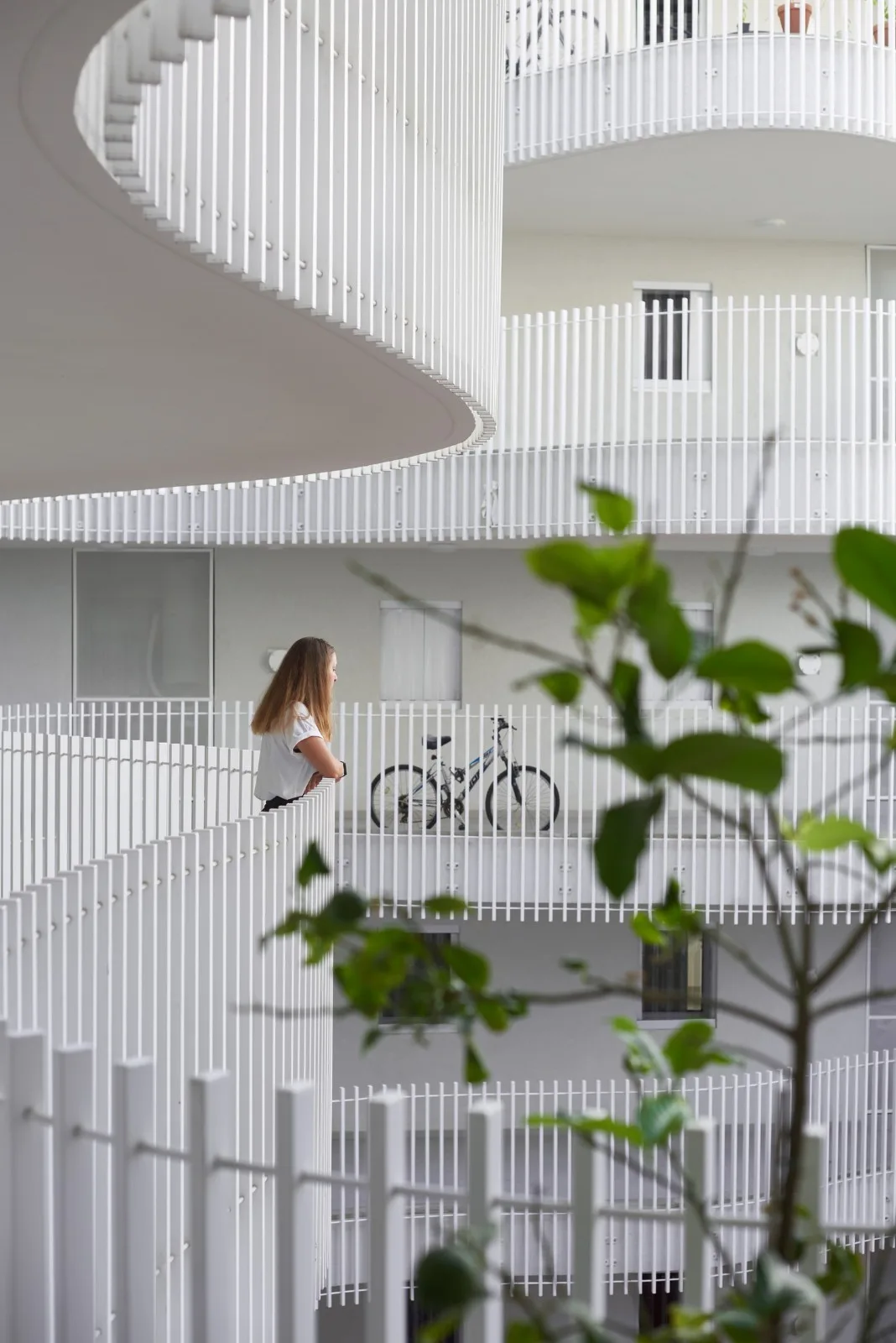 BIM Architecture | Drift like Central Apartment Building/HQ Architects