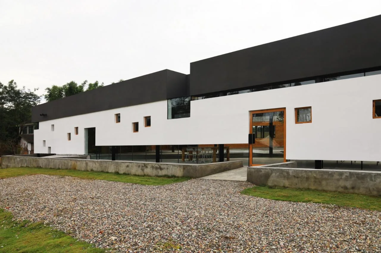 BIM Architecture | Mingting Rural Natural School/Vibrant and Splashing Architecture Studio