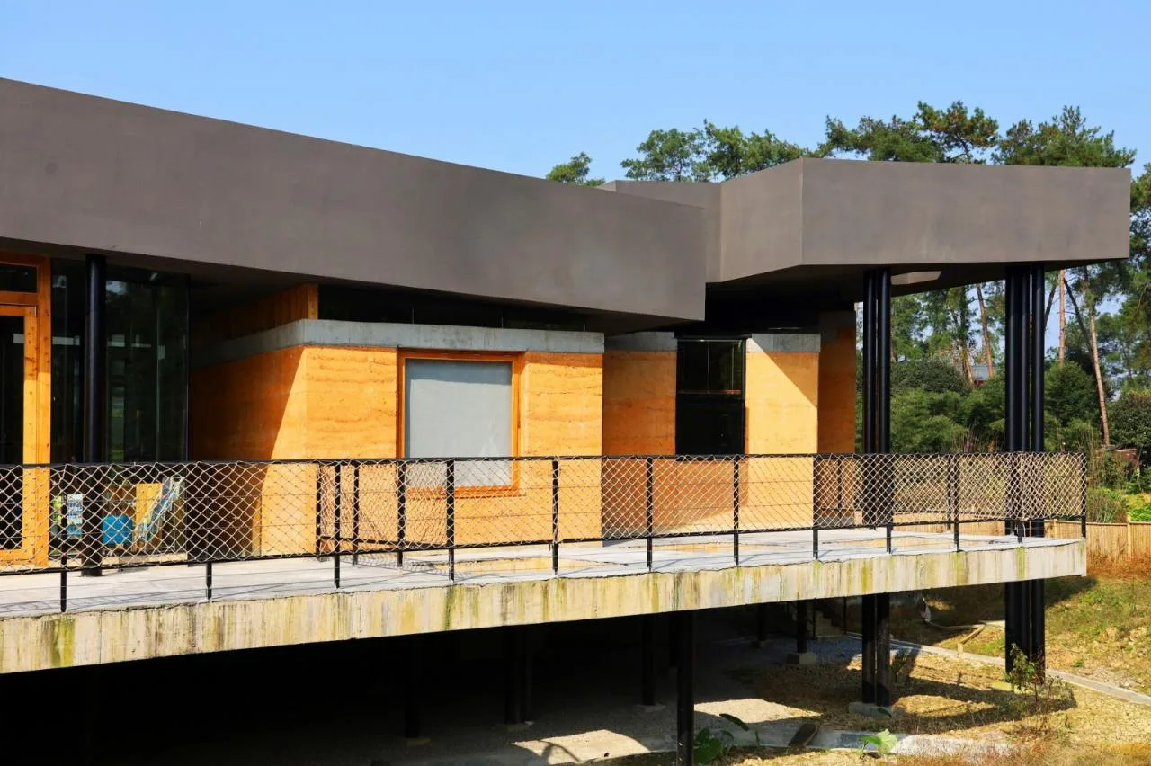 BIM Architecture | Mingting Rural Natural School/Vibrant and Splashing Architecture Studio