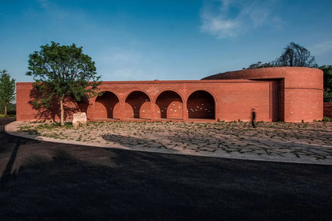 BIM Architecture | Lizigou Village Red Brick Natural Auditorium/KEYWORKS+Reng Architecture