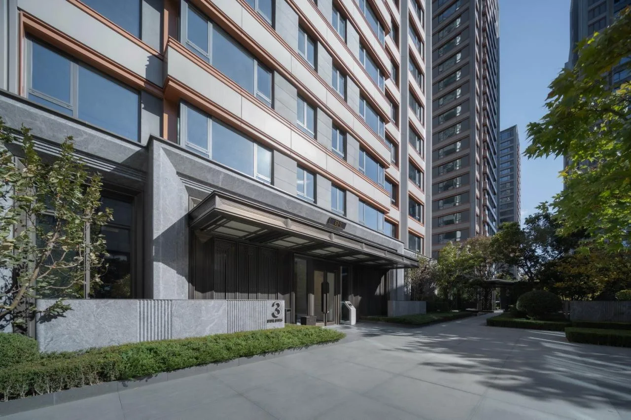 BIM Architecture | Luxury, Elegant, Minimalist: Shenyang Longhu Tianyi/Chengzhi Design