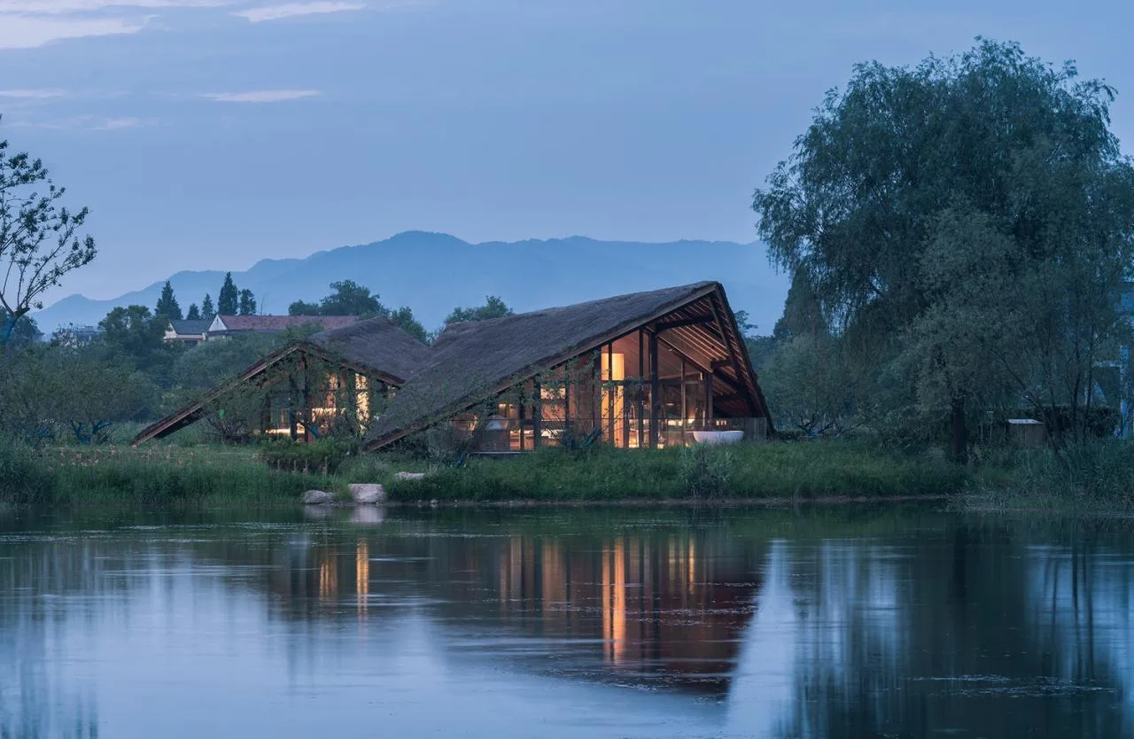 BIM Architecture | Fuyang Yangpi Lake Wetland Ecological Hotel/Jianlin Architecture