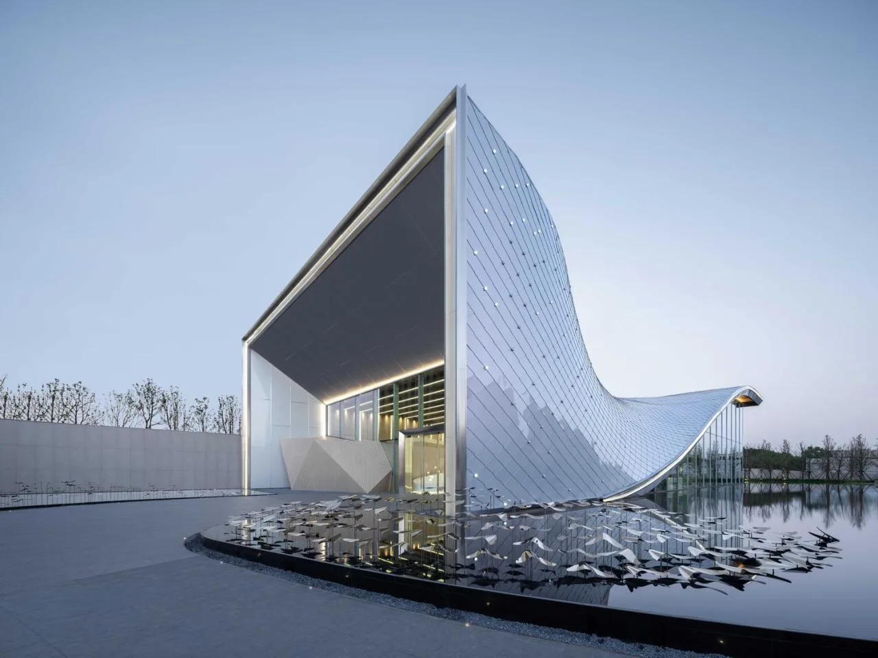 BIM Architecture | Wuhan Urban Construction · Huashan Impression: Dynamic Twisting/Execution Design