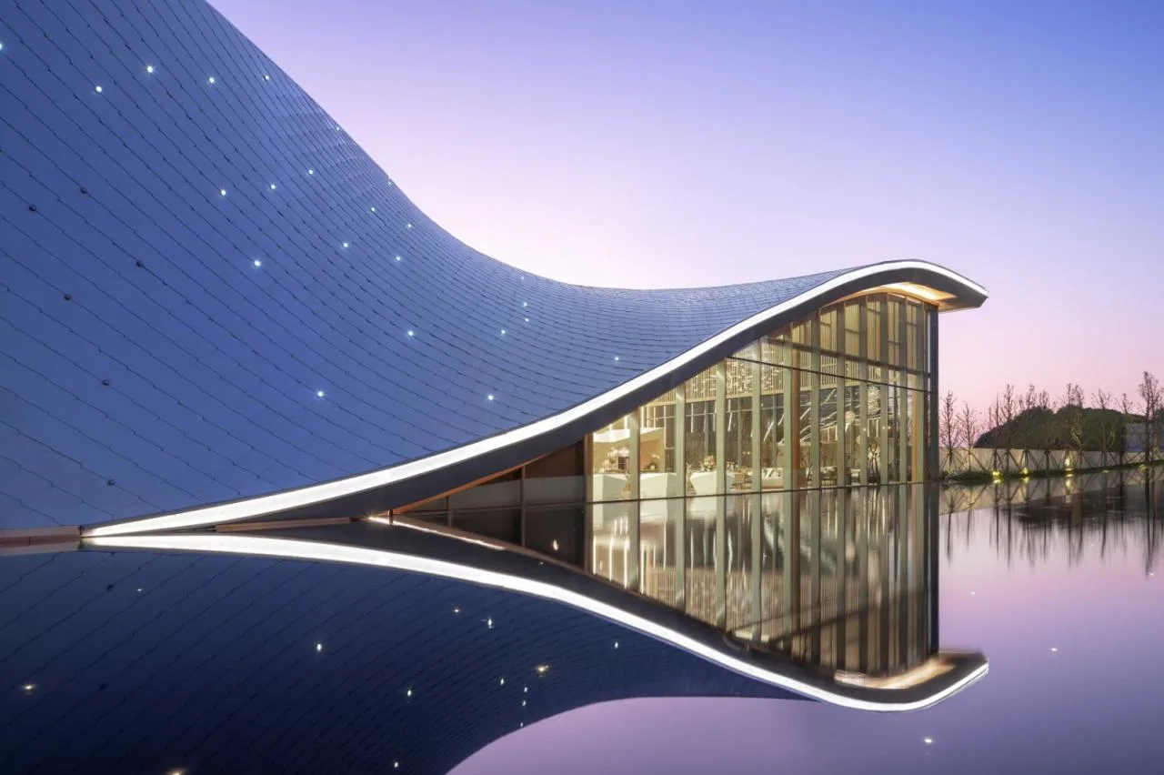 BIM Architecture | Wuhan Urban Construction · Huashan Impression: Dynamic Twisting/Execution Design