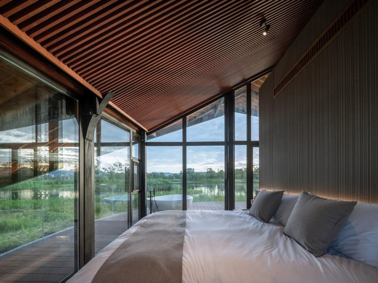 BIM Architecture | Fuyang Yangpi Lake Wetland Ecological Hotel/Jianlin Architecture