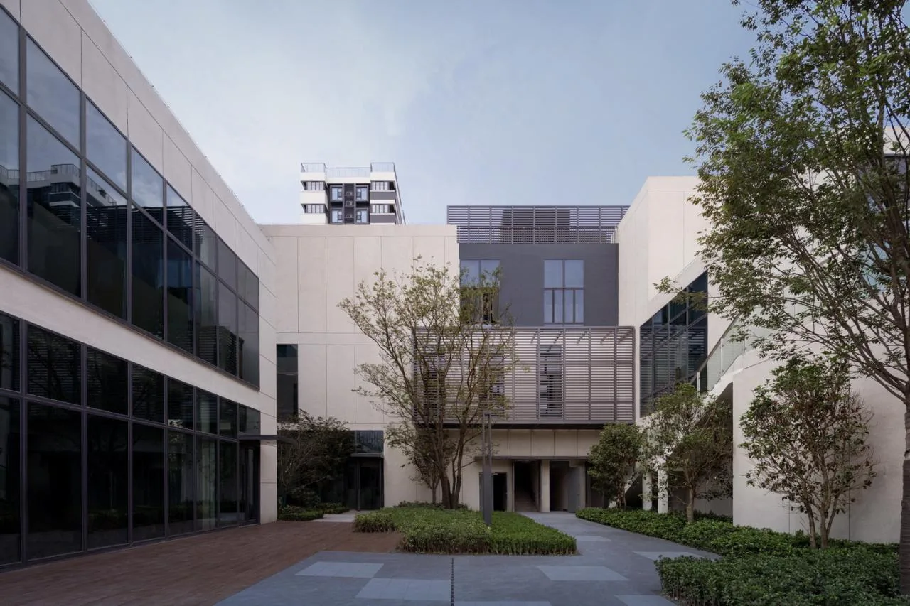 BIM Architecture | 'Living with a Residence' Experimental Site: Youchao International Apartment Community East Economic Development Zone Branch/Shanghai Riqing