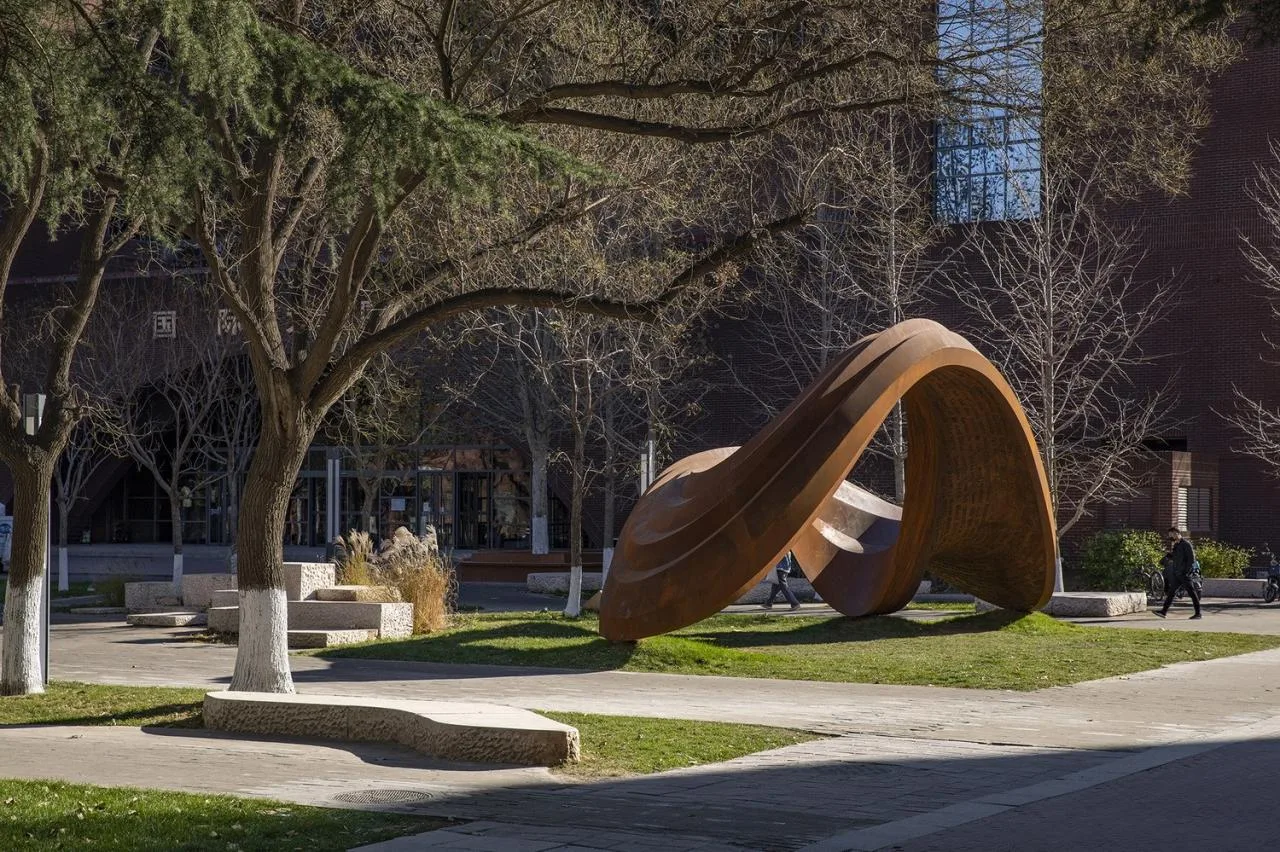 BIM Architecture | "Endless" - Public Art Works Commemorating the 80th Anniversary of Beijing Foreign Studies University/New Works by Hu Quanchun