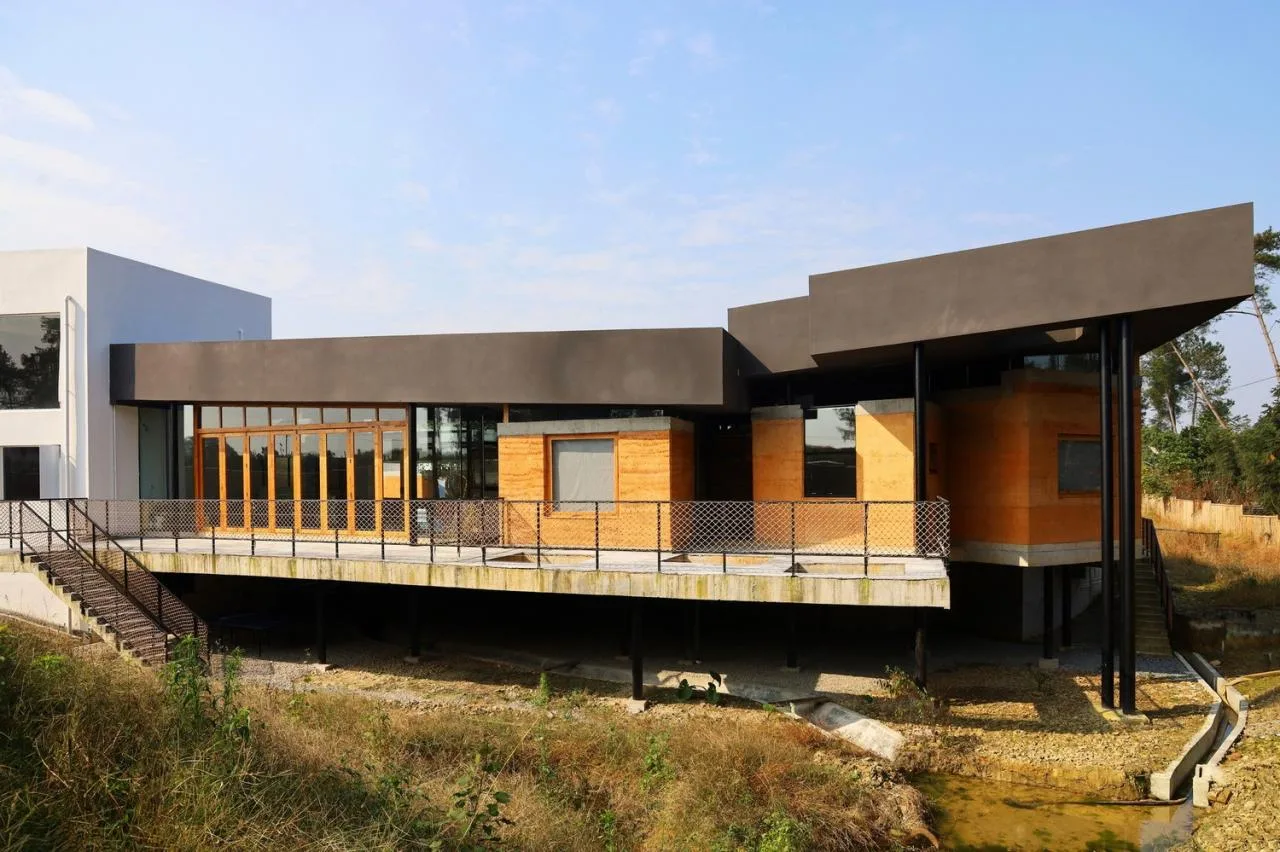 BIM Architecture | Mingting Rural Natural School/Vibrant and Splashing Architecture Studio