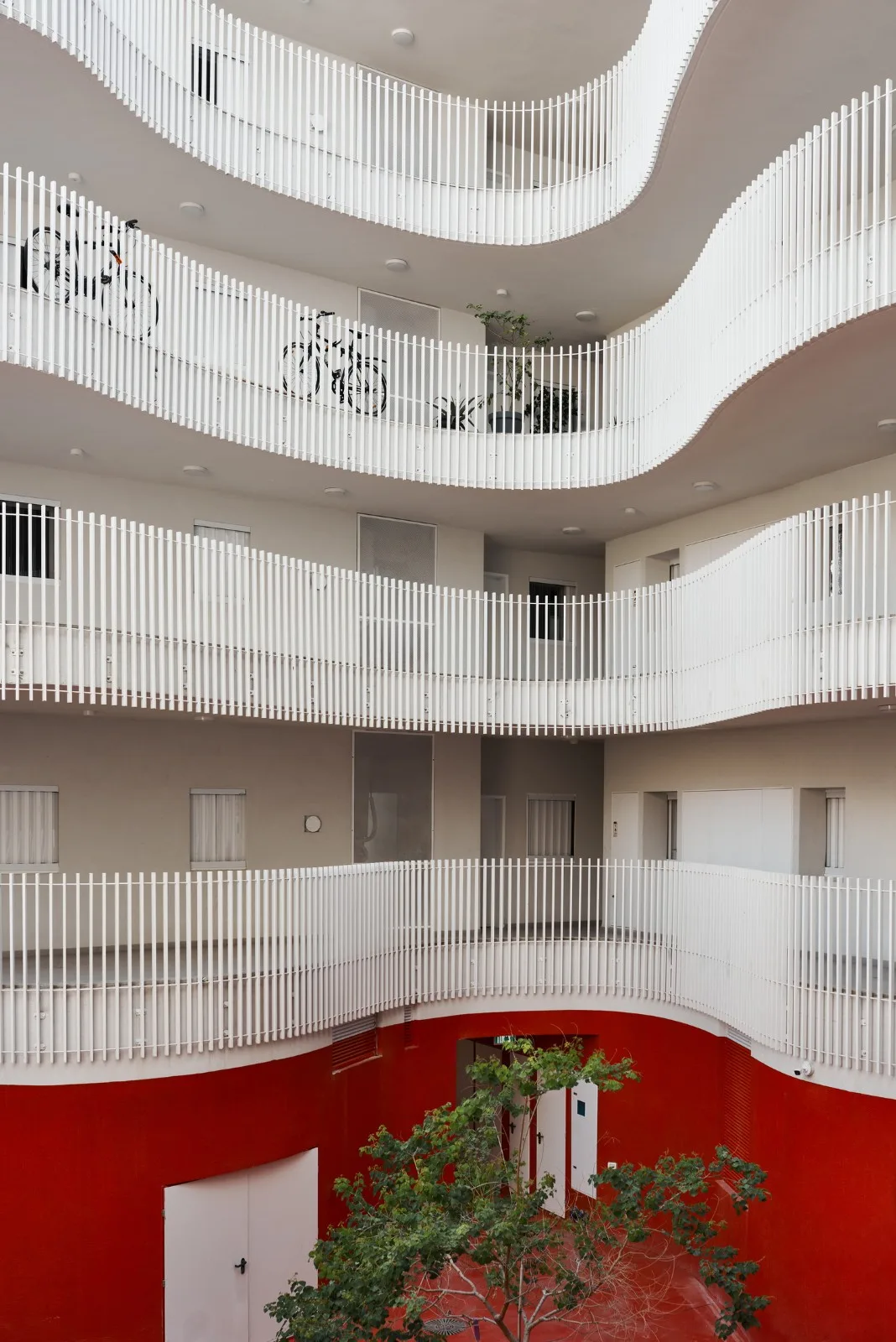 BIM Architecture | Drift like Central Apartment Building/HQ Architects