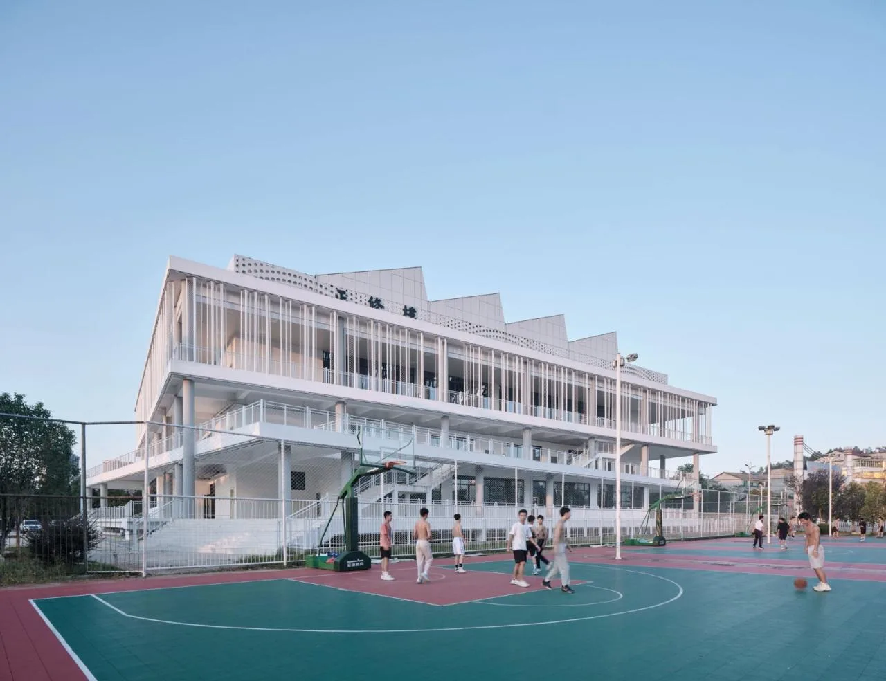 BIM Architecture | Yihuang No.1 Middle School Comprehensive Building/By Building