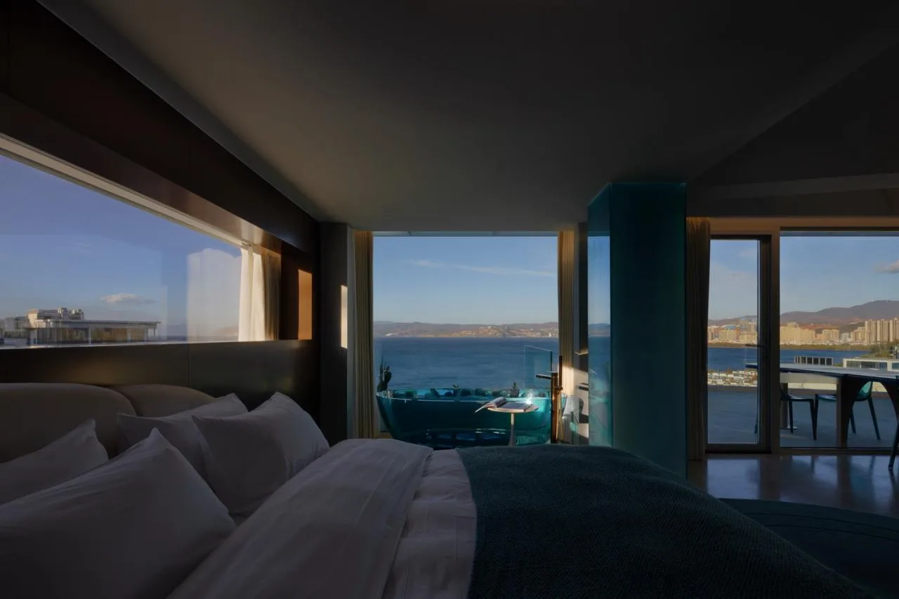 BIM Architecture | 'Breath of the Sea' Dali Green Half Mountain Hotel Renovation Design/Ordinary Design