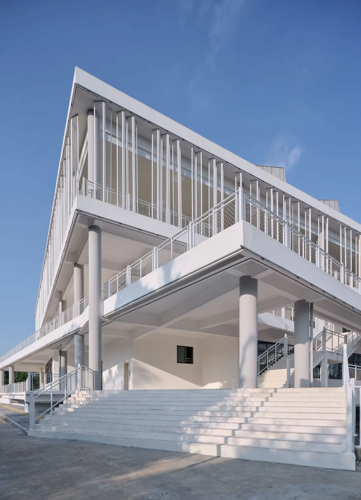 BIM Architecture | Yihuang No.1 Middle School Comprehensive Building/By Building