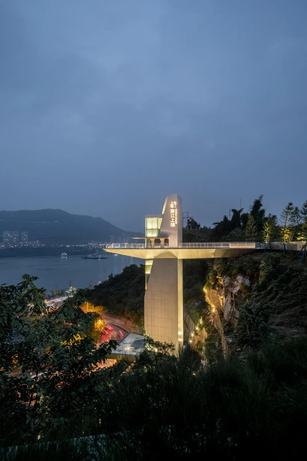 BIM Architecture | Urban Life Experience Hall on Cliff Top - Wanzhou Yongjiang Riverside Exhibition Center/AOE Construction Team
