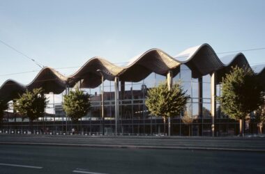 BIM Architecture Showcase: Wavy Roof Design at UCPA Grand Lance Stadium by Marc Mimram-BIM WORLD