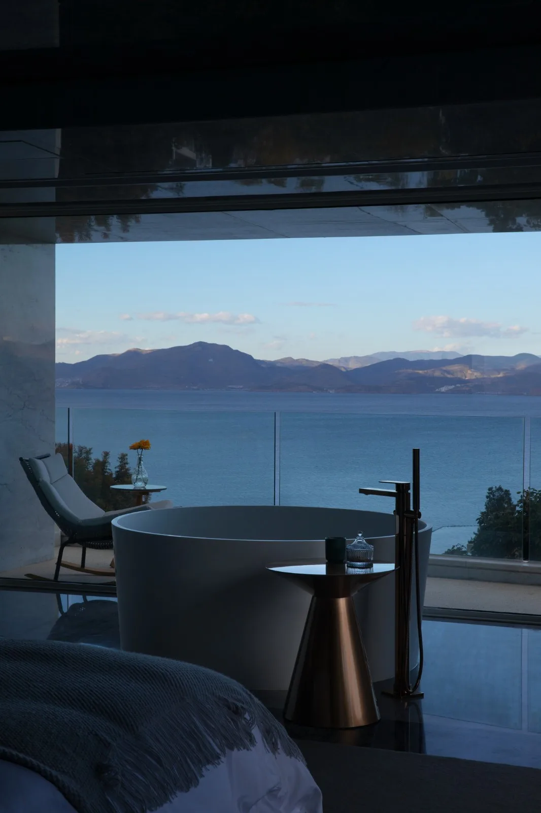 BIM Architecture | 'Breath of the Sea' Dali Green Half Mountain Hotel Renovation Design/Ordinary Design