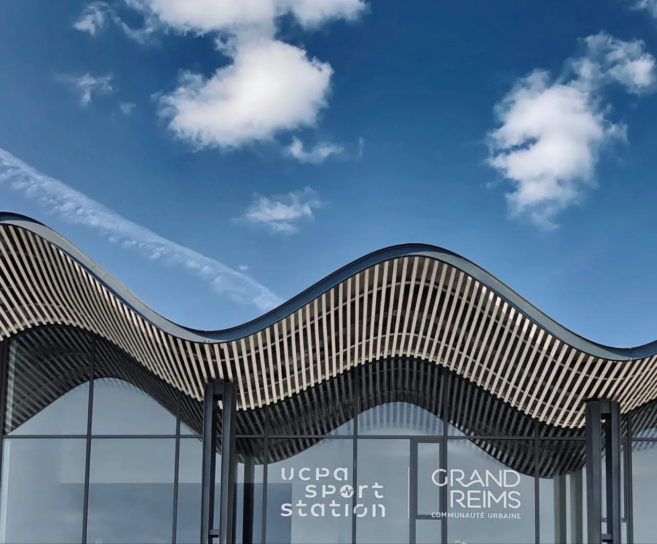 BIM Architecture | Wavy Roofing, UCPA Grand Lance Stadium/Marc Mimram