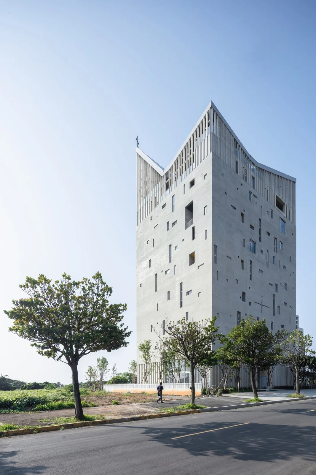 BIM Architecture | Vertical Church, Tamkang Church/Behet Bondzio Lin Architekten