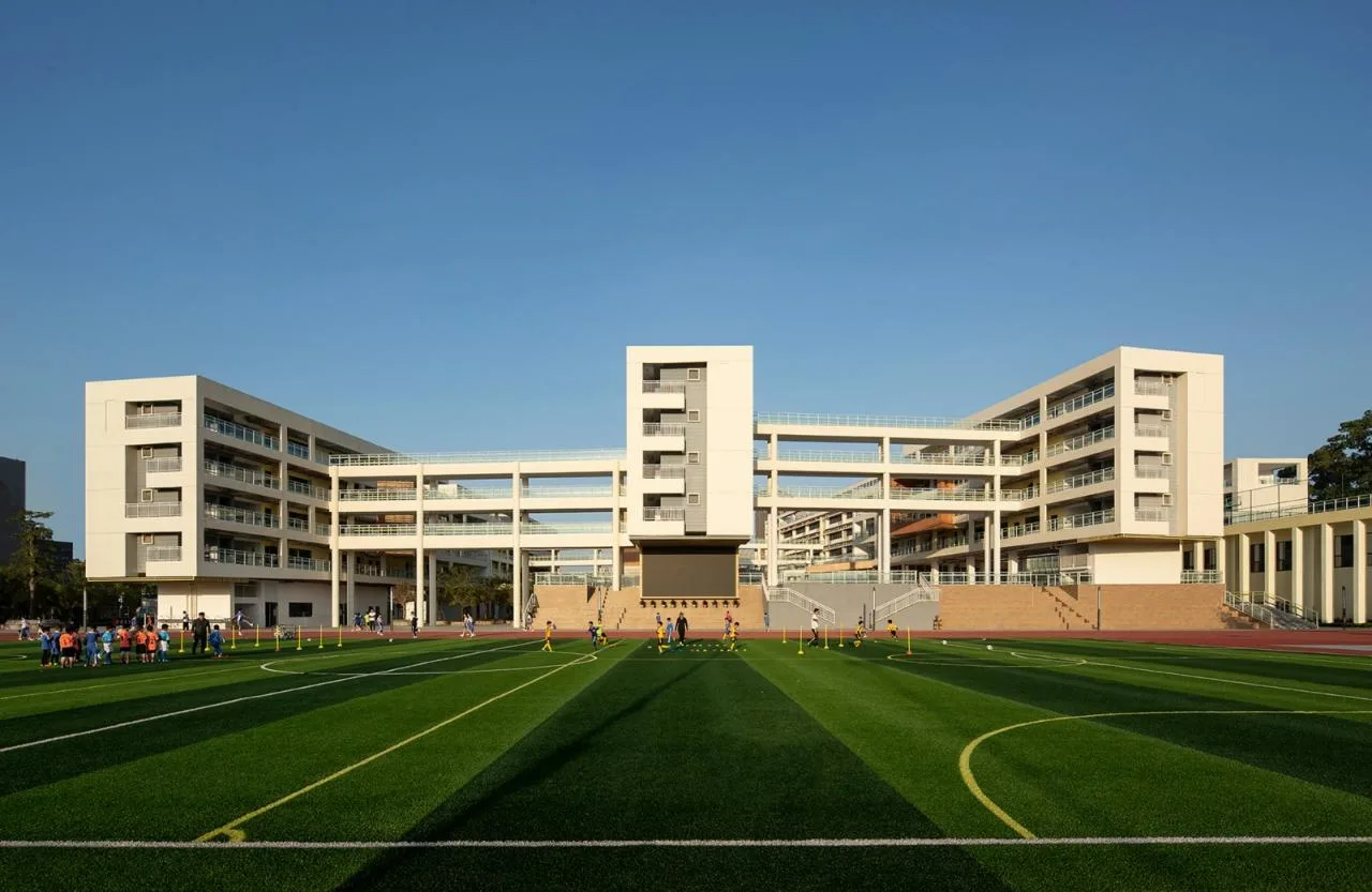 BIM Architecture | Phoenix School in Guangming New District, Shenzhen / 'Zhong Zhong + Zhong Bo Bo' Studio of Shenzhen University Architectural Design and Research Institute