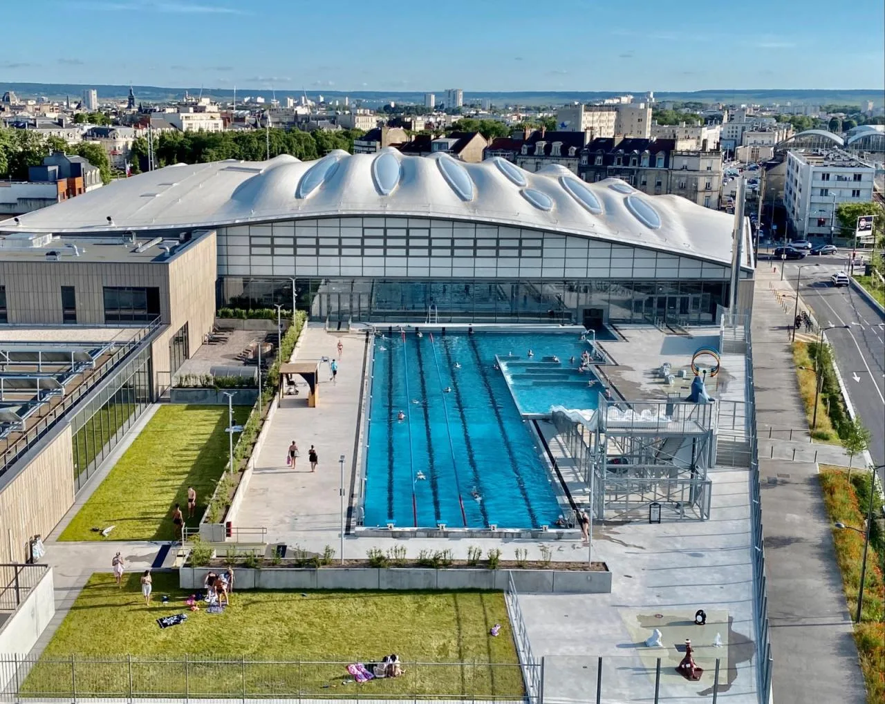 BIM Architecture | Wavy Roofing, UCPA Grand Lance Stadium/Marc Mimram