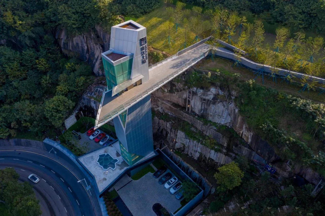 BIM Architecture | Urban Life Experience Hall on Cliff Top - Wanzhou Yongjiang Riverside Exhibition Center/AOE Construction Team