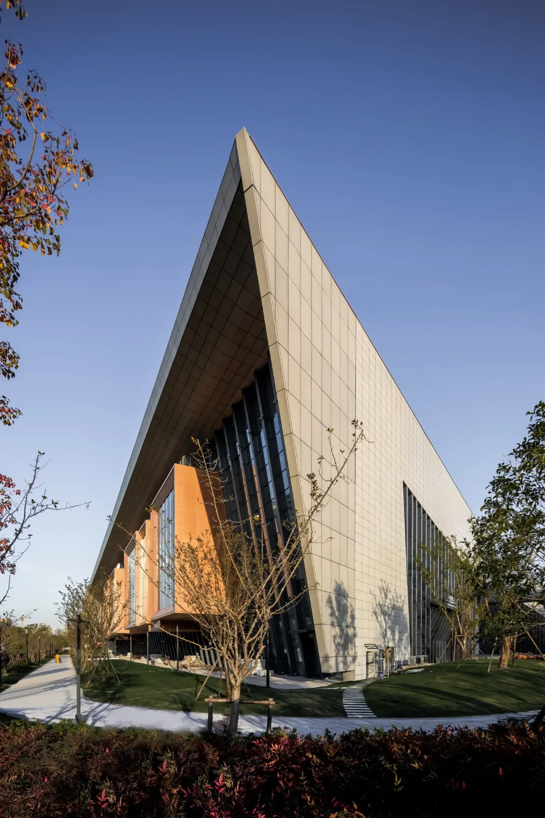 BIM Architecture | Running on Clouds: Hangzhou Li Ning Sports Park Phase I Project/Botao Architecture
