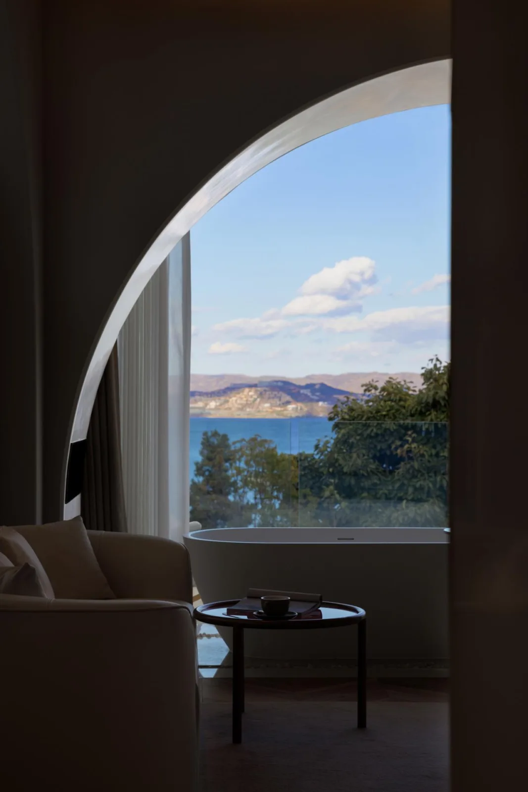BIM Architecture | 'Breath of the Sea' Dali Green Half Mountain Hotel Renovation Design/Ordinary Design