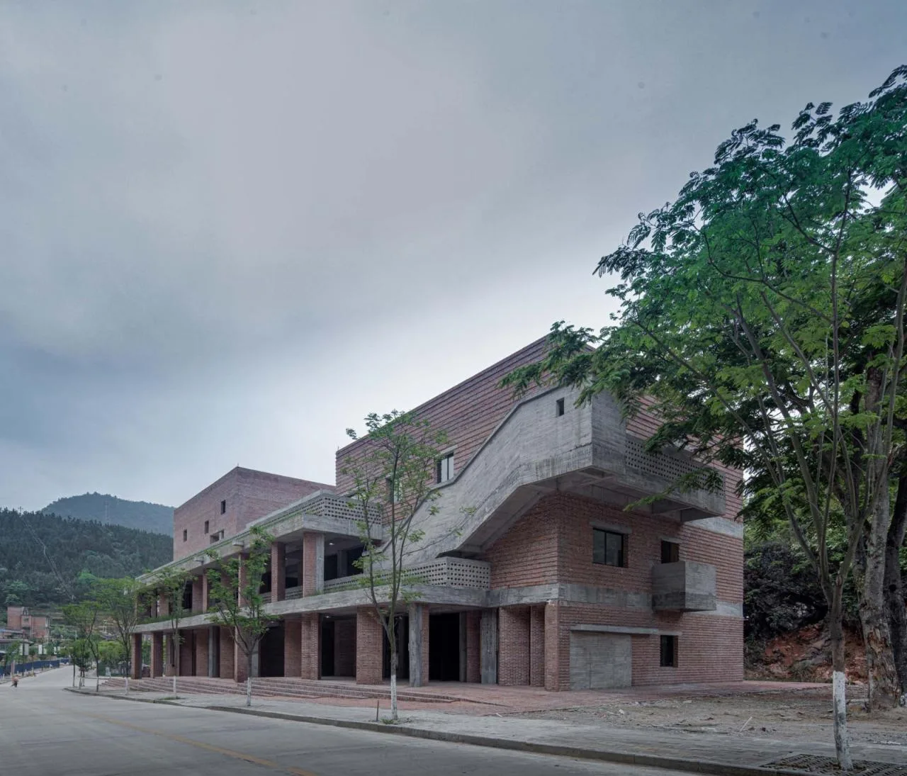 BIM Architecture | Ruyi Village Cultural Service Center and Featured Workshops/Local Studios in Shuikou Town, Jianghua Yao Ethnic Group