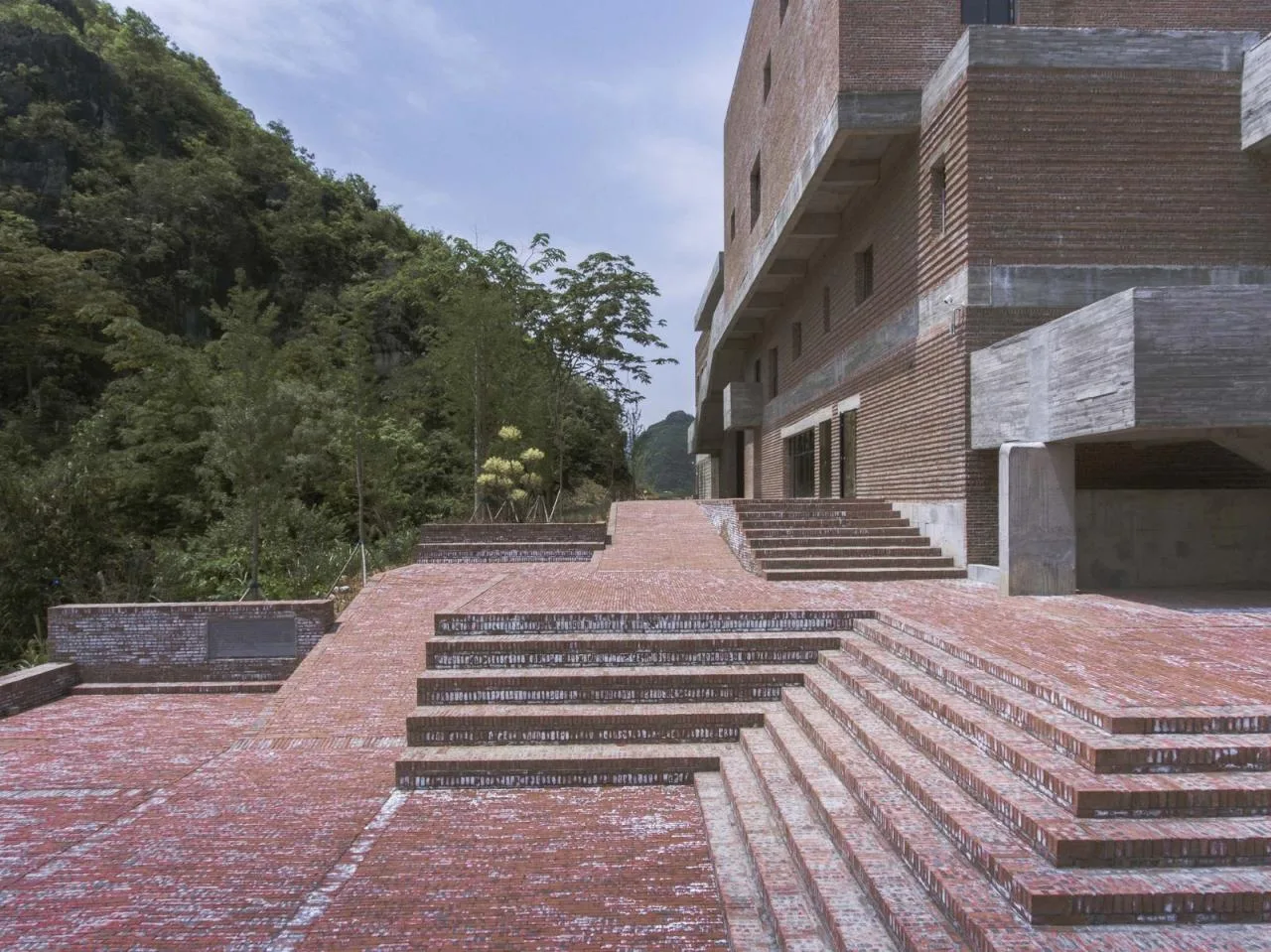 BIM Architecture | Ruyi Village Cultural Service Center and Featured Workshops/Local Studios in Shuikou Town, Jianghua Yao Ethnic Group