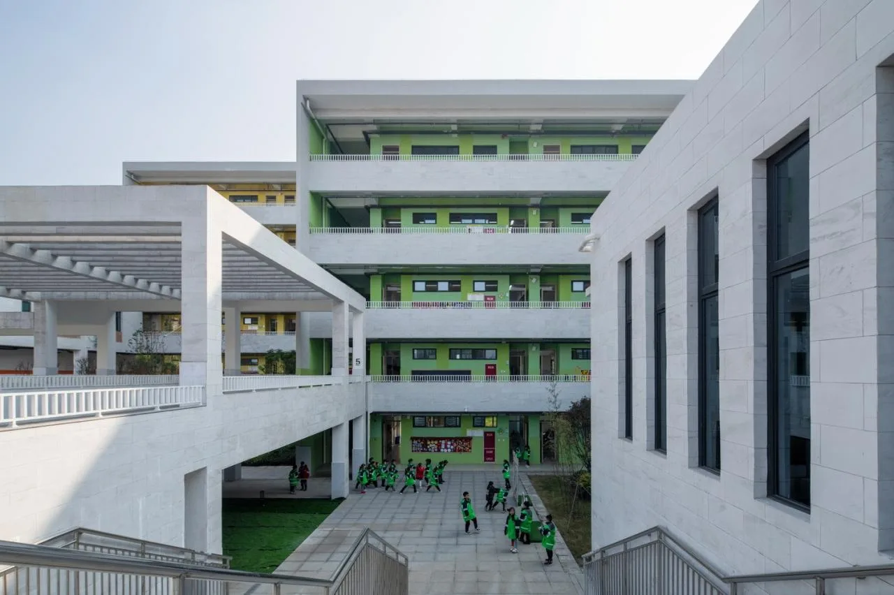 BIM Architecture | Huangjia Primary School Expansion Project - Order Geometry/Foundation Building