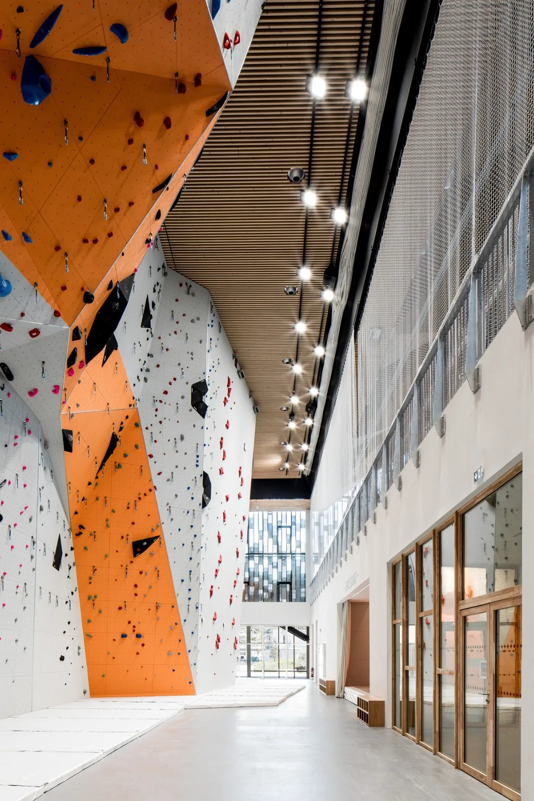 BIM Architecture | P ô le Simone Veil Multi functional Sports Center/K Architecture Sigwalt Herman