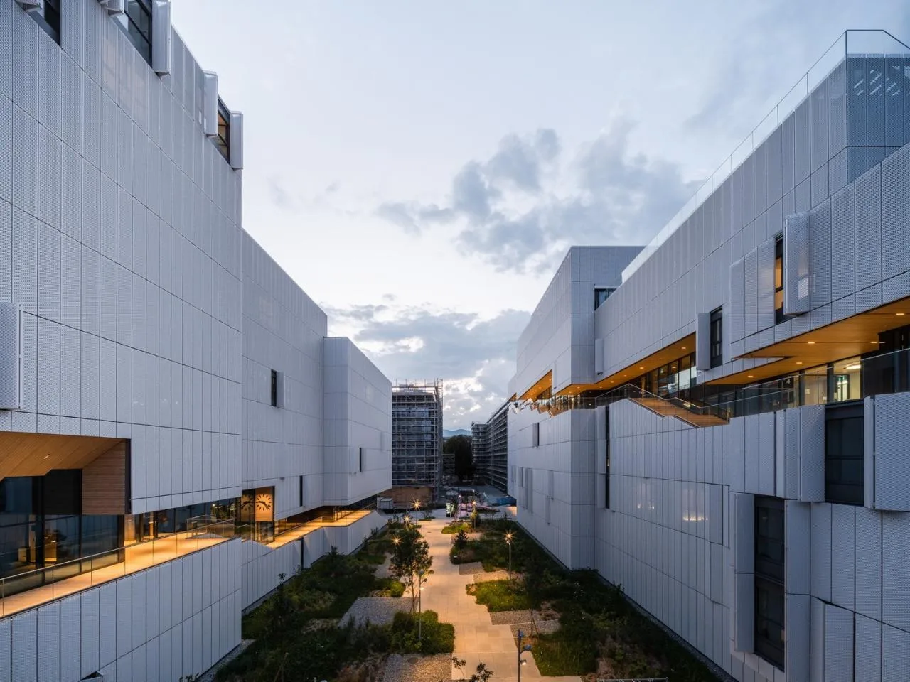 BIM Architecture | Morinaga Student Dormitory/Kengo Kuma Architecture Urban Design Firm+CCHE