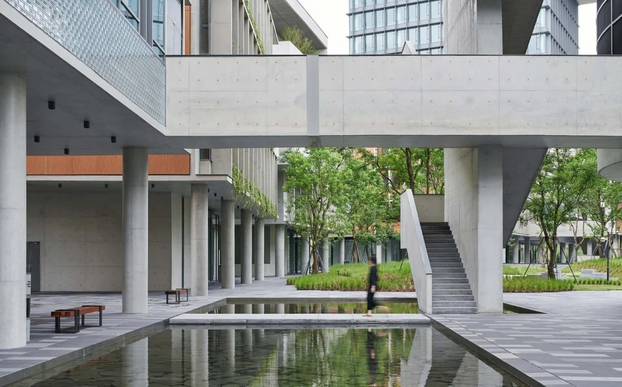 BIM Architecture | Chengdu Luhu Floating Headquarters Office Building/Vertical Building