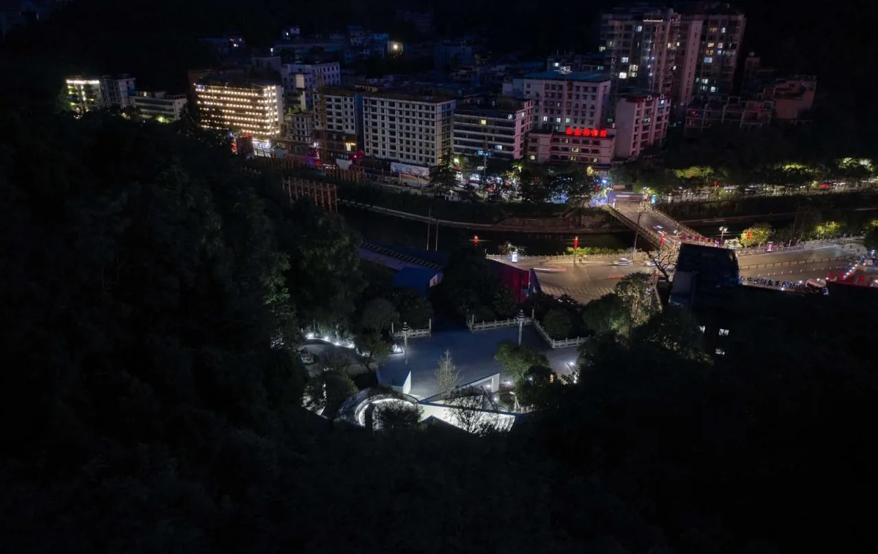 BIM Architecture | Zunyi Corpse Organ Donation Monument/Linhe Architecture Studio