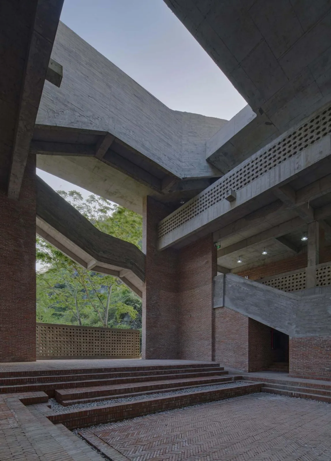 BIM Architecture | Ruyi Village Cultural Service Center and Featured Workshops/Local Studios in Shuikou Town, Jianghua Yao Ethnic Group