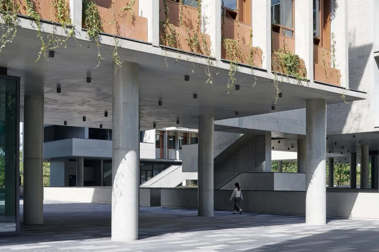 BIM Architecture | Chengdu Luhu Floating Headquarters Office Building/Vertical Building