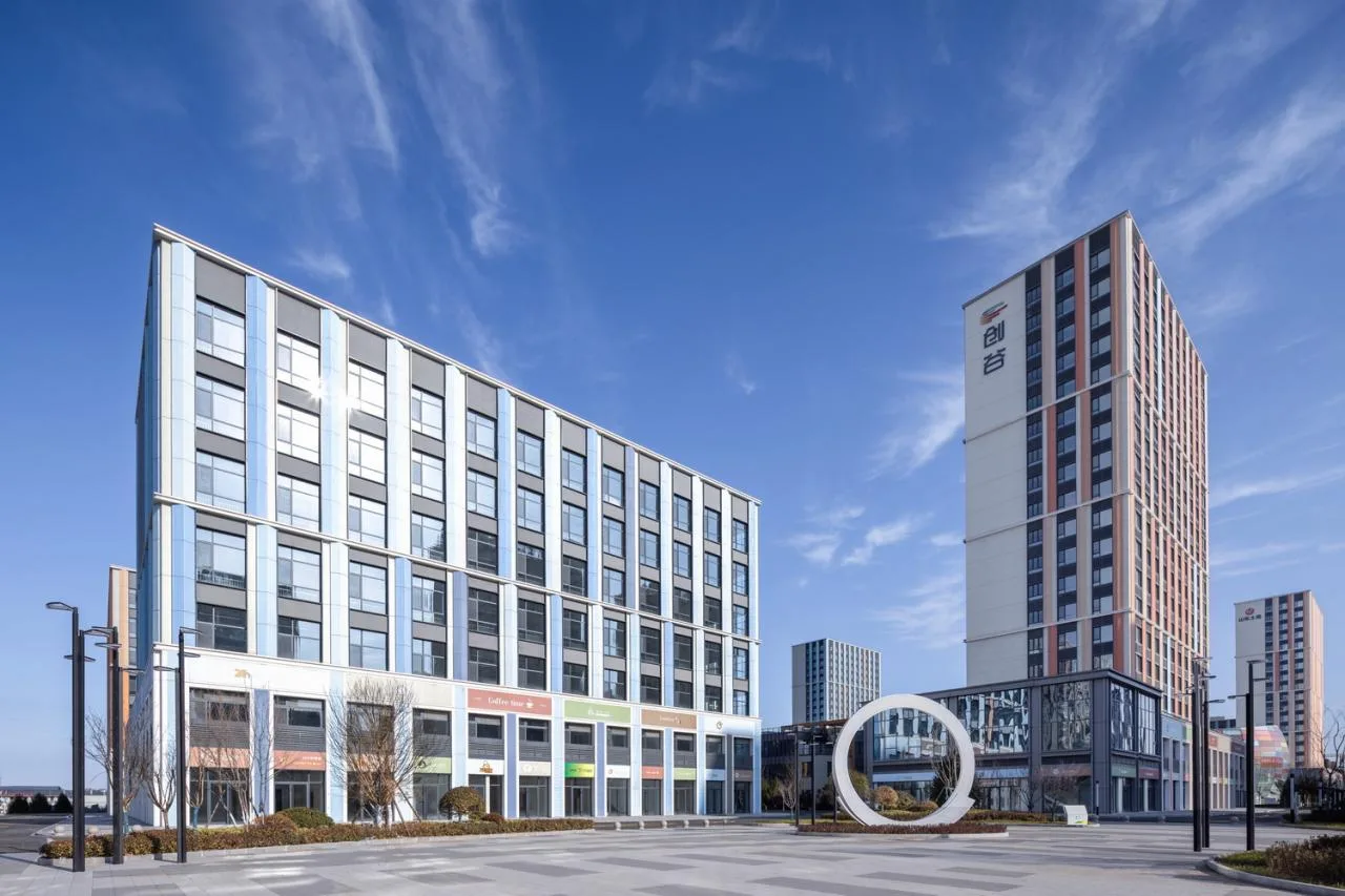 BIM Architecture | A New Industrial Community Designed to Retain Talents and Inspire Vitality/San Yi China
