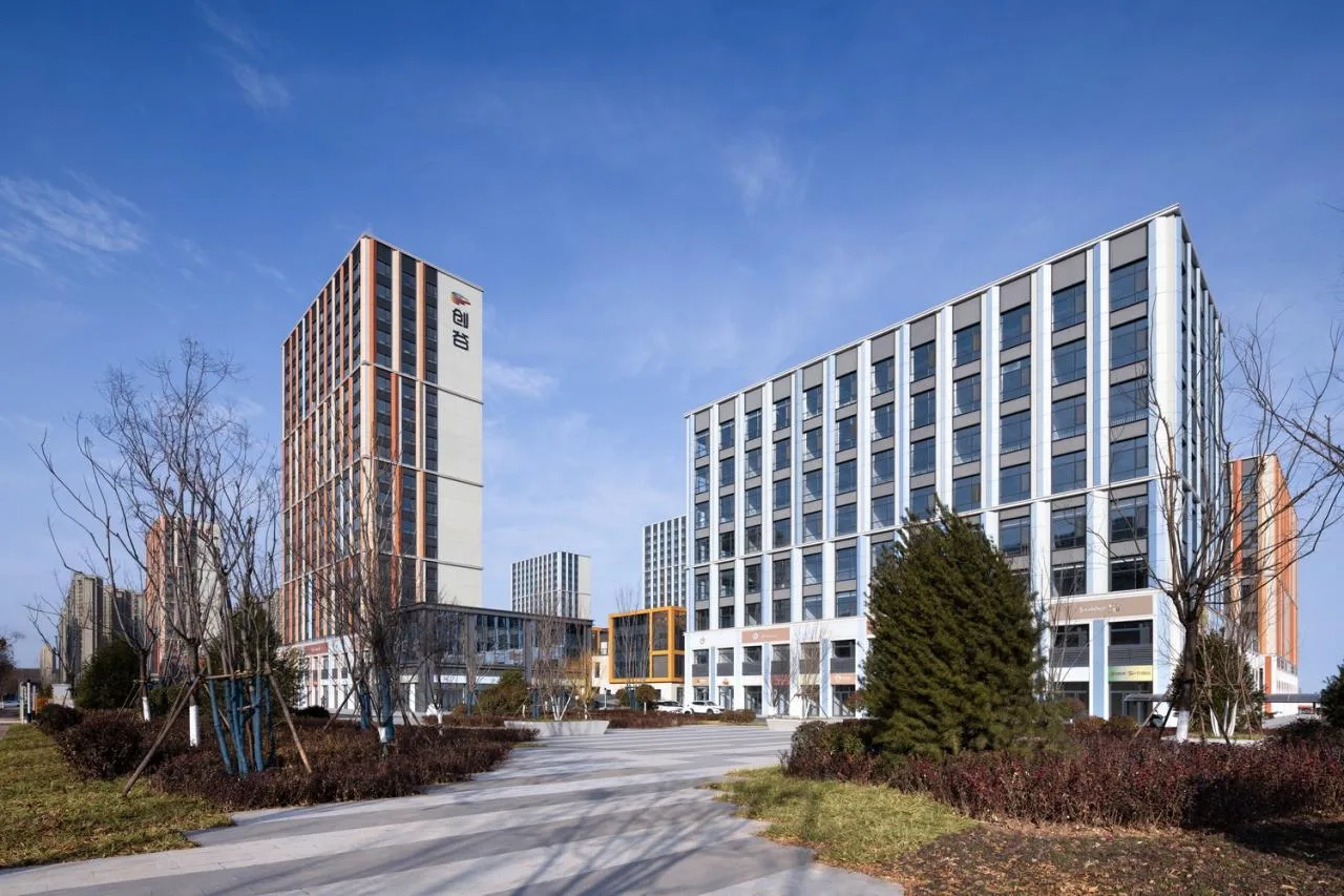 BIM Architecture | A New Industrial Community Designed to Retain Talents and Inspire Vitality/San Yi China