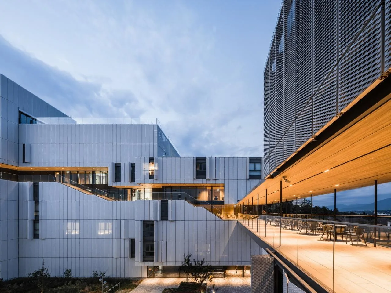 BIM Architecture | Morinaga Student Dormitory/Kengo Kuma Architecture Urban Design Firm+CCHE