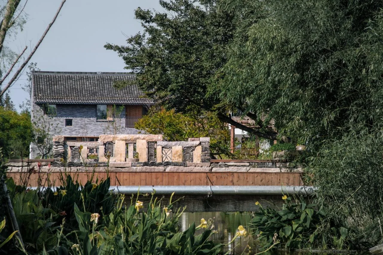 BIM Architecture | Low Cost Whole Village Renovation Practice: Rural Revitalization of Liyao Village in Fengxian, Shanghai/Water Stone Design