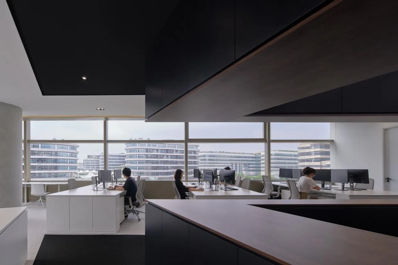 BIM Architecture | Designer's Office: Black and White Container/Line+Architectural Firm