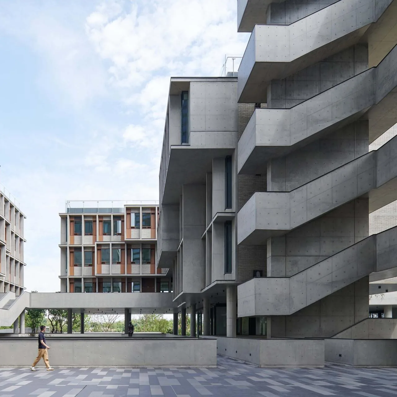 BIM Architecture | Chengdu Luhu Floating Headquarters Office Building/Vertical Building