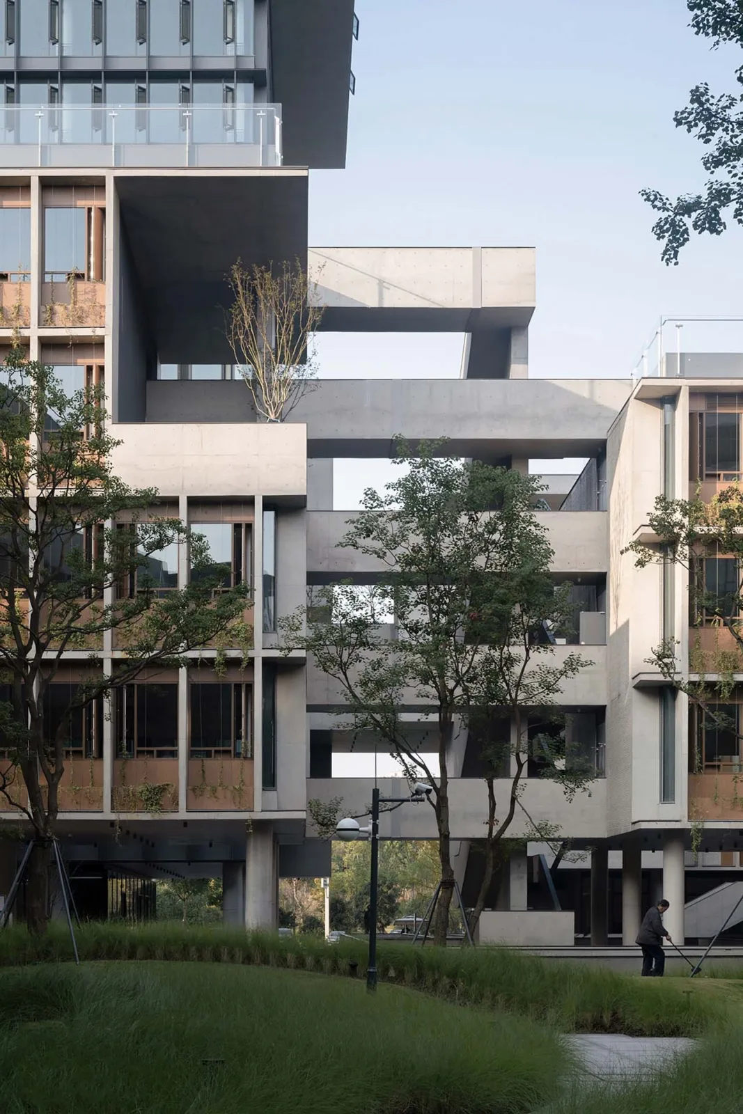 BIM Architecture | Chengdu Luhu Floating Headquarters Office Building/Vertical Building