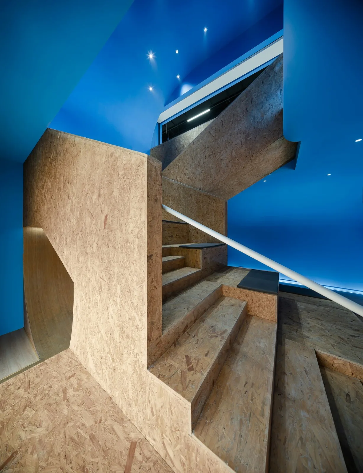 BIM Architecture | Carnival School/Similar Architectural Design