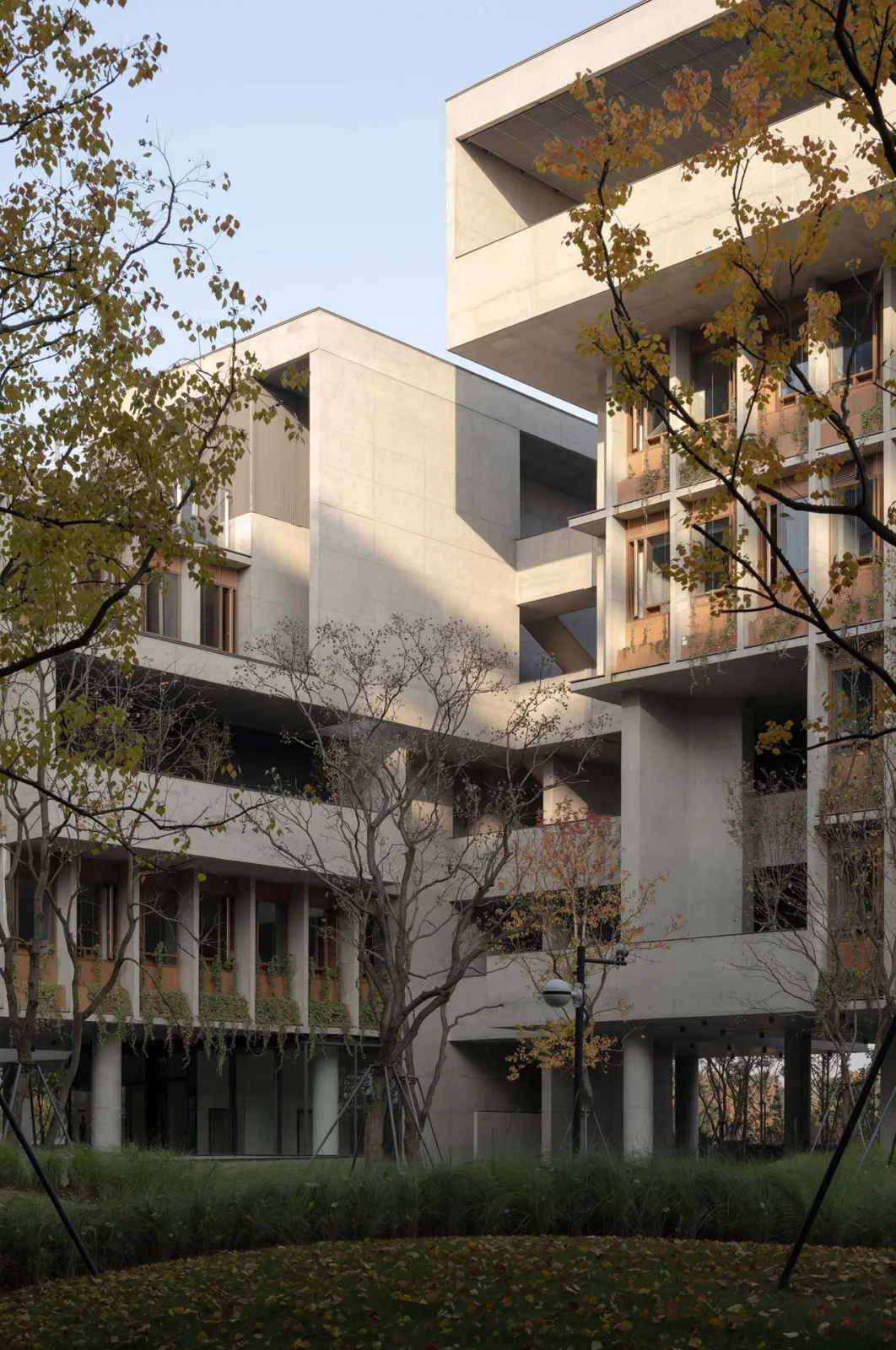 BIM Architecture | Chengdu Luhu Floating Headquarters Office Building/Vertical Building