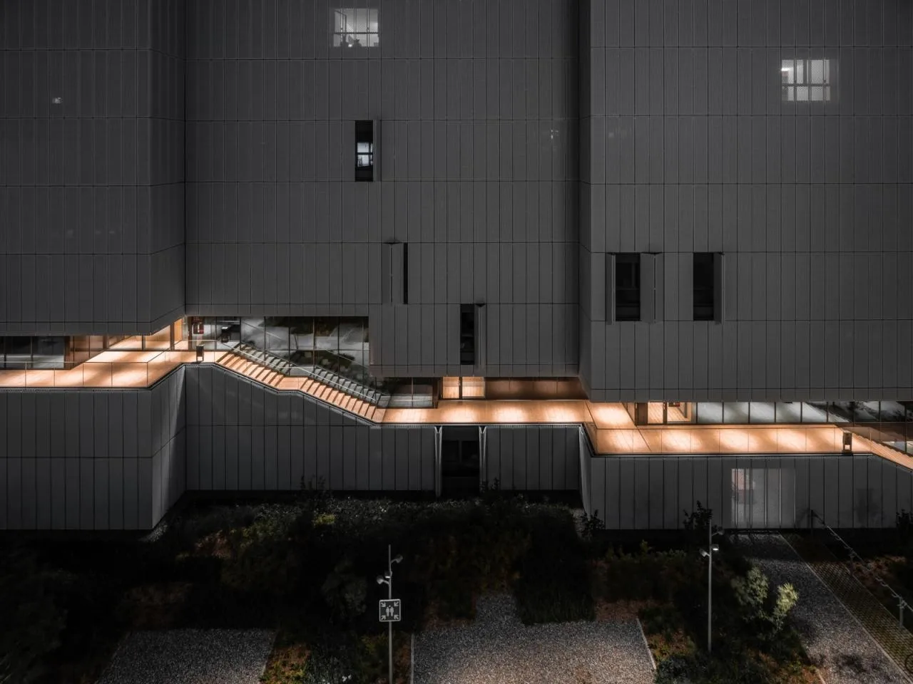 BIM Architecture | Morinaga Student Dormitory/Kengo Kuma Architecture Urban Design Firm+CCHE