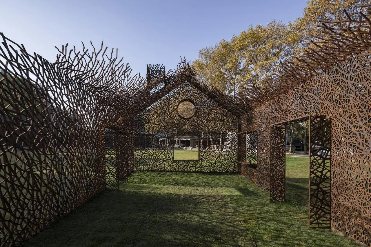 BIM Architecture | "The Disappearing House" by Hu Quanchun